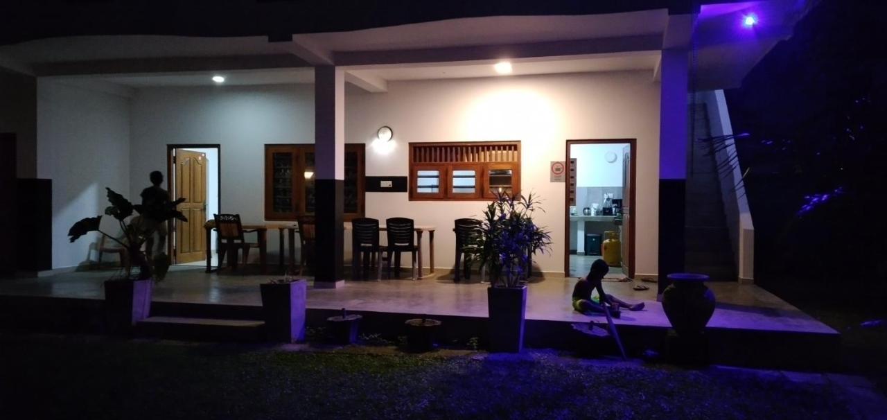 The Swiss Lankan Ahangama Ngoại thất bức ảnh
