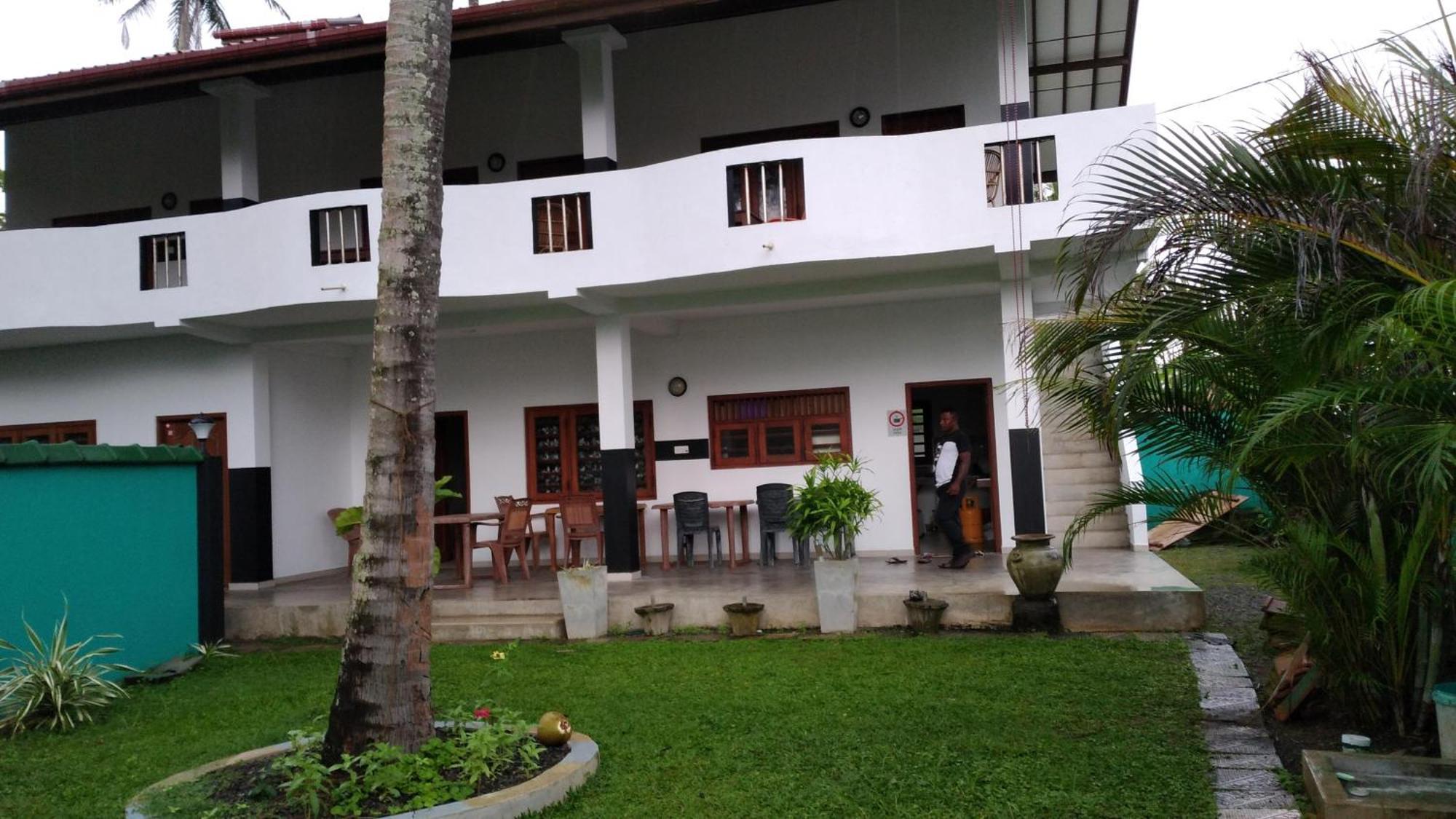 The Swiss Lankan Ahangama Ngoại thất bức ảnh