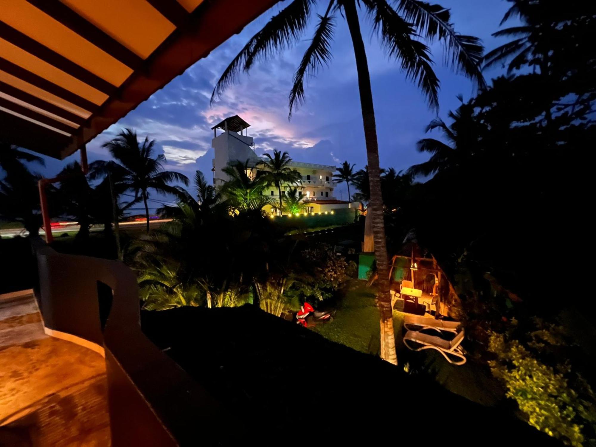 The Swiss Lankan Ahangama Ngoại thất bức ảnh